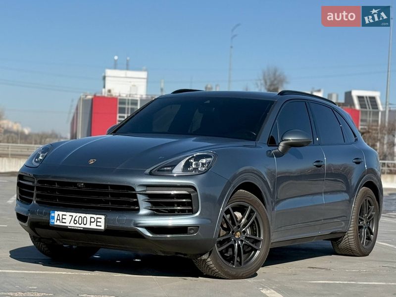 Внедорожник / Кроссовер Porsche Cayenne 2019 в Киеве