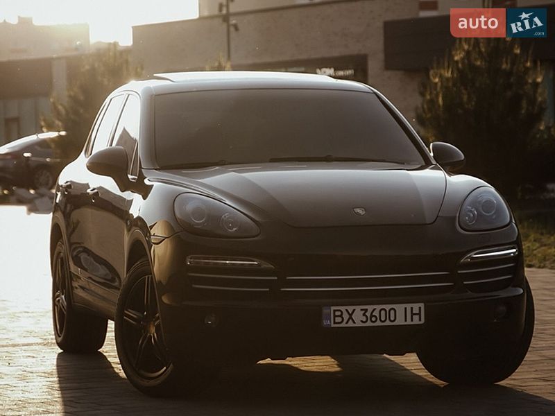 Внедорожник / Кроссовер Porsche Cayenne 2014 в Хмельницком