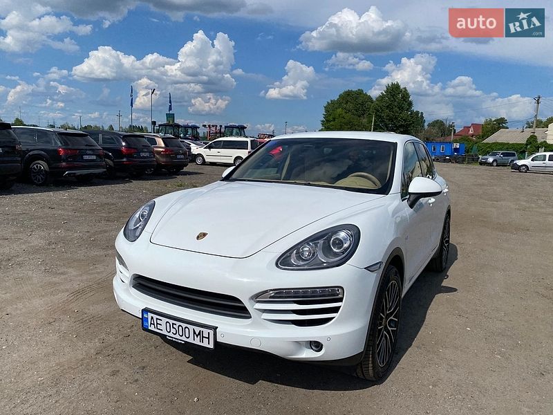 Внедорожник / Кроссовер Porsche Cayenne 2012 в Днепре