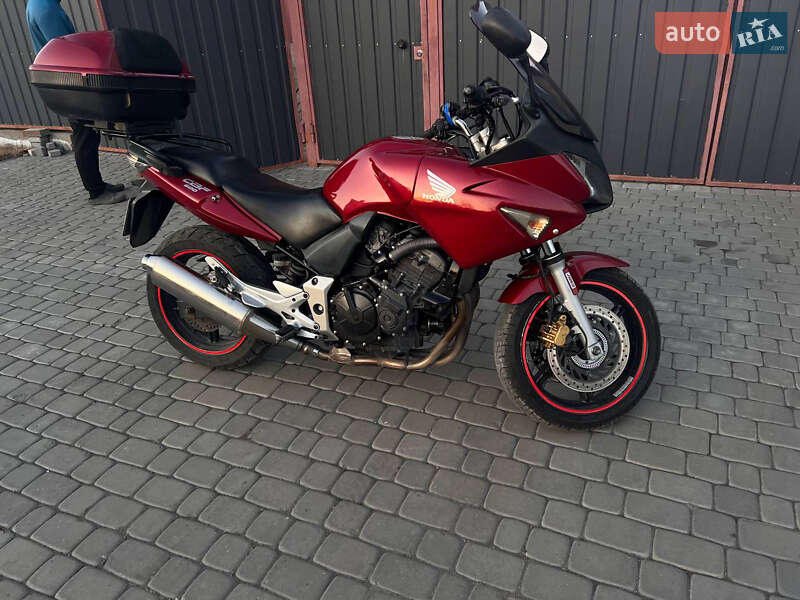 Мотоцикл Спорт-туризм Honda CBF 600SA 2008 в Узине Мотоцикл Спорт-туризм Honda CBF 600SA 2008 в Узине