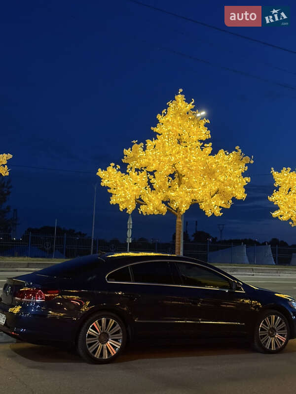 Купе Volkswagen CC / Passat CC 2016 в Києві