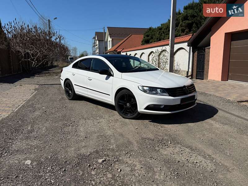Купе Volkswagen CC / Passat CC 2012 в Києві