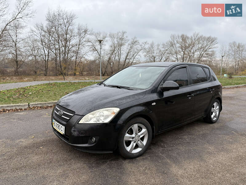 Хэтчбек Kia Ceed 2008 в Днепре Хэтчбек Kia Ceed 2008 в Днепре