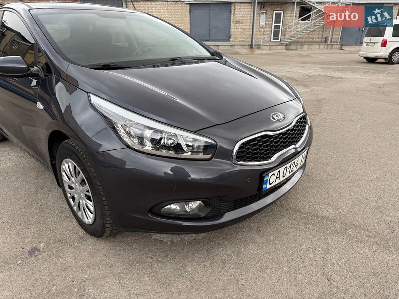 Хэтчбек Kia Ceed 2013 в Запорожье Хэтчбек Kia Ceed 2013 в Запорожье
