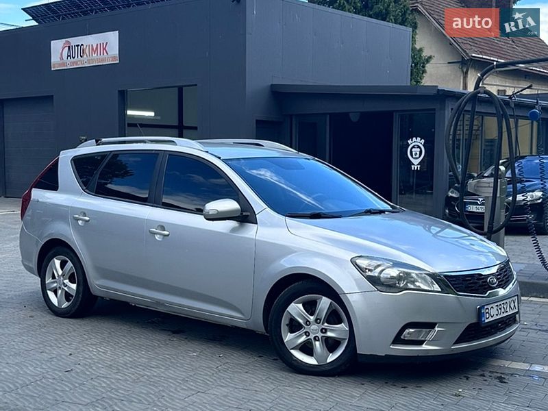Универсал Kia Ceed 2011 в Самборе