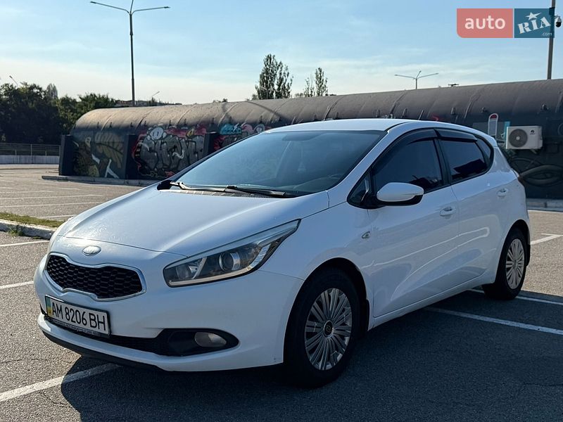 Хэтчбек Kia Ceed 2012 в Киеве Хэтчбек Kia Ceed 2012 в Киеве