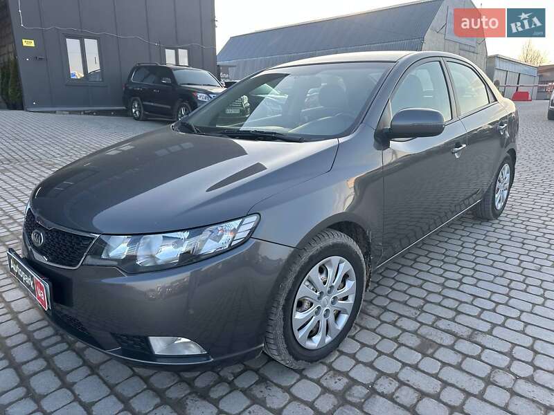 Седан Kia Cerato 2012 в Львове