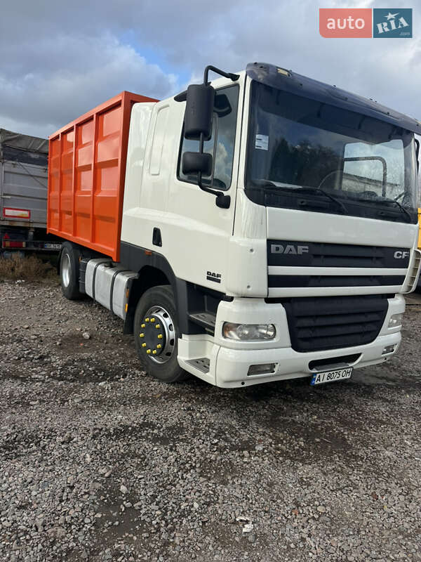 Самоскид DAF CF 2004 в Первомайську Самоскид DAF CF 2004 в Первомайську