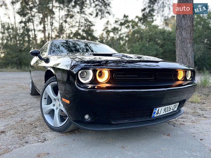 Купе Dodge Challenger 2016 в Киеве