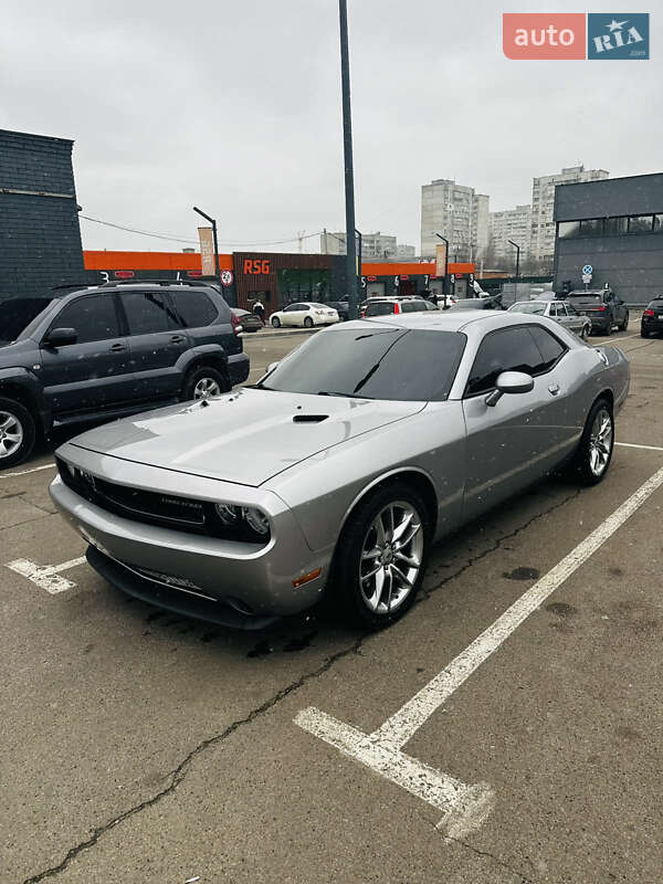 Купе Dodge Challenger 2014 в Харькове Купе Dodge Challenger 2014 в Харькове