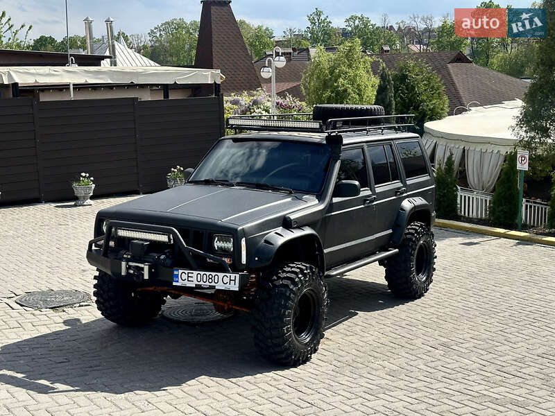 Внедорожник / Кроссовер Jeep Cherokee 1997 в Черновцах