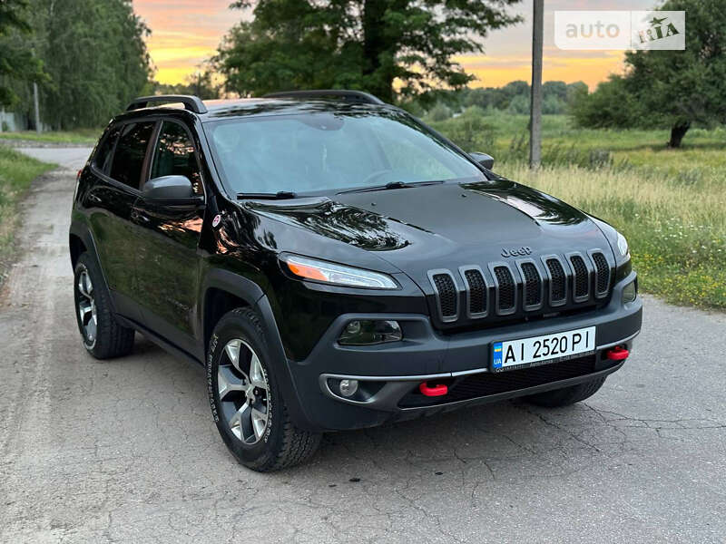 Внедорожник / Кроссовер Jeep Cherokee 2017 в Переяславе