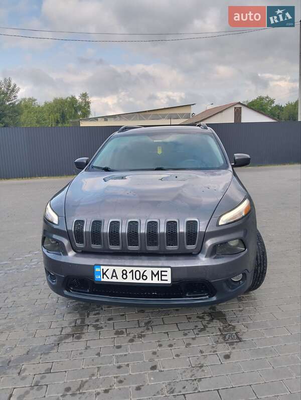 Внедорожник / Кроссовер Jeep Cherokee 2017 в Барышевке