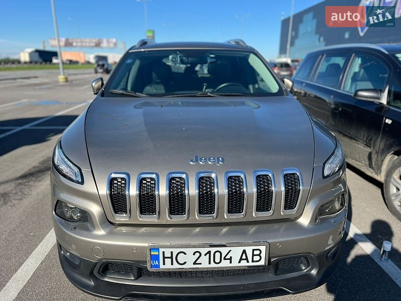 Внедорожник / Кроссовер Jeep Cherokee 2017 в Львове