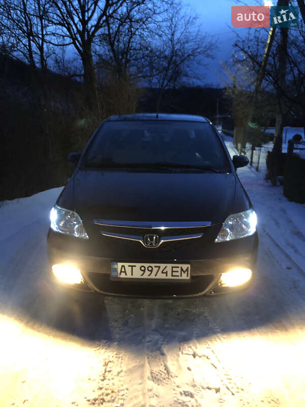 Седан Honda City 2006 в Косове