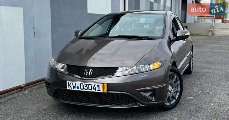 Хэтчбек Honda Civic 2010 в Виннице