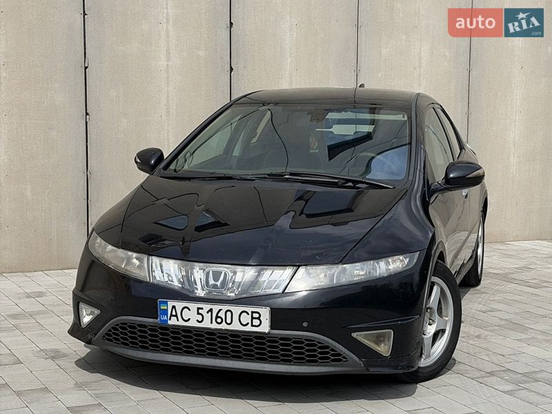 Хэтчбек Honda Civic 2007 в Луцке