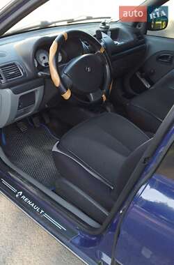 Седан Renault Clio Symbol 2006 в Товсте