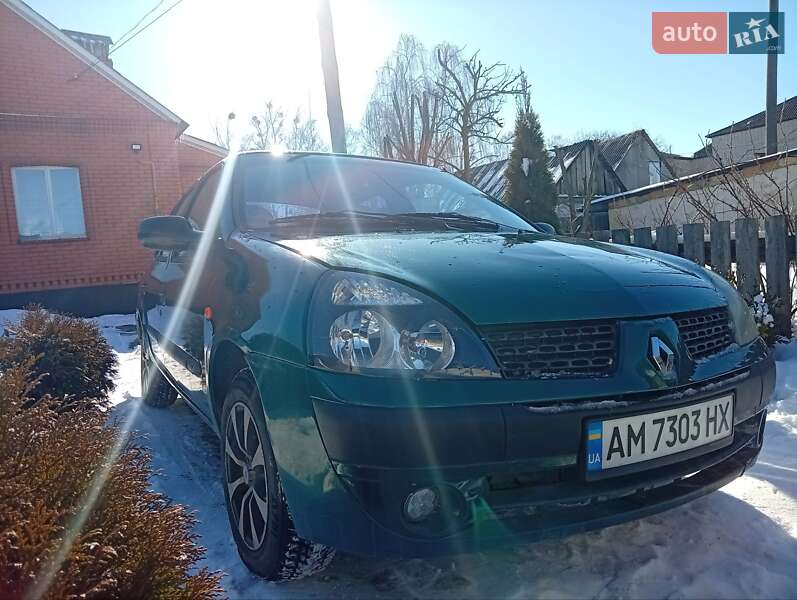 Седан Renault Clio Symbol 2004 в Звягеле Седан Renault Clio Symbol 2004 в Звягеле