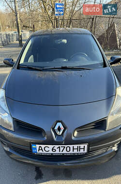 Хэтчбек Renault Clio 2005 в Луцке