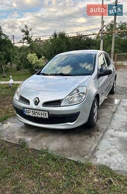 Хетчбек Renault Clio 2007 в Запоріжжі Хетчбек Renault Clio 2007 в Запоріжжі