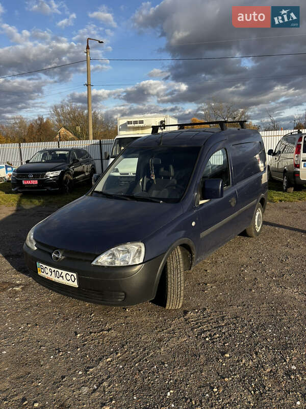 Грузовой фургон Opel Combo 2007 в Дрогобыче