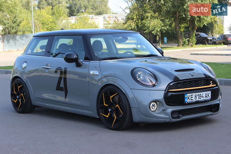Хэтчбек MINI Cooper 2015 в Днепре