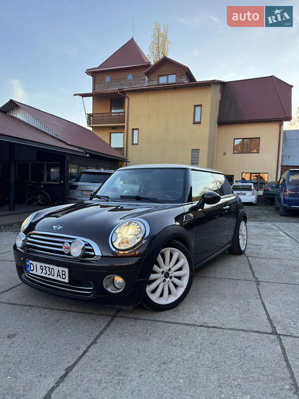Хэтчбек MINI Cooper 2009 в Рахове Хэтчбек MINI Cooper 2009 в Рахове