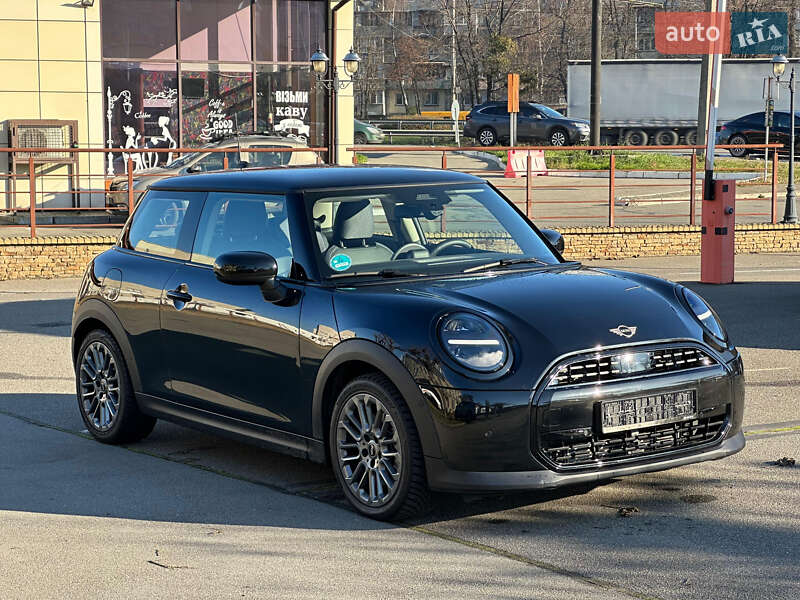 Хэтчбек MINI Cooper 2024 в Киеве Хэтчбек MINI Cooper 2024 в Киеве