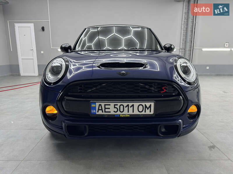 Хэтчбек MINI Cooper 2014 в Днепре Хэтчбек MINI Cooper 2014 в Днепре
