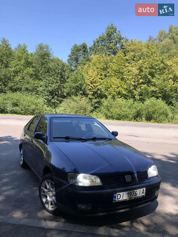 Седан SEAT Cordoba 2001 в Ивано-Франковске Седан SEAT Cordoba 2001 в Ивано-Франковске