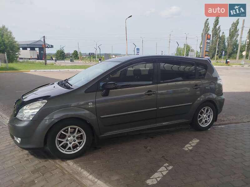 Мінівен Toyota Corolla Verso 2006 в Рівному