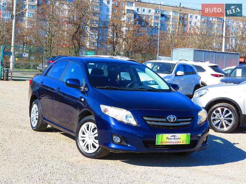 Седан Toyota Corolla 2008 в Кропивницком