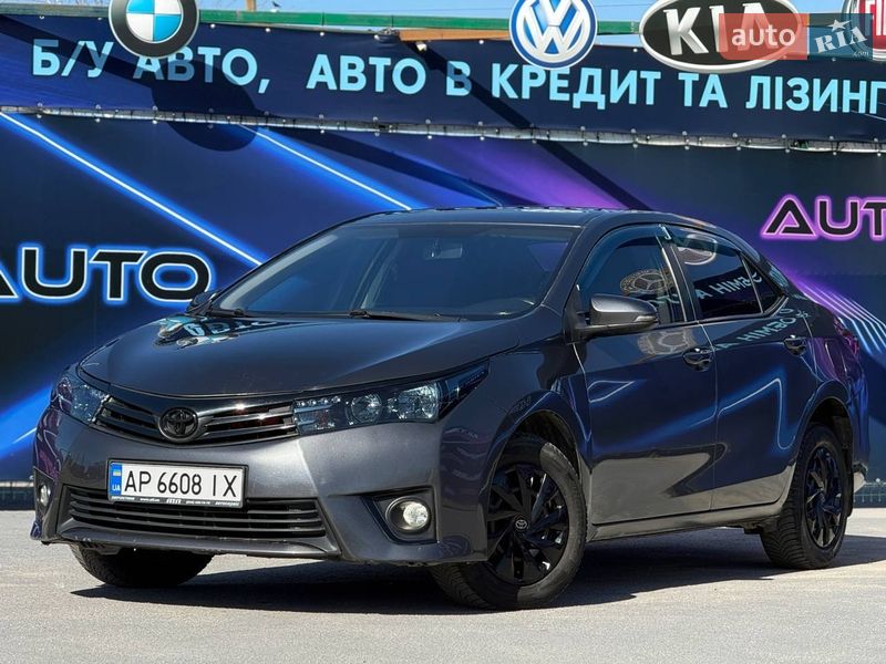 Седан Toyota Corolla 2015 в Запорожье