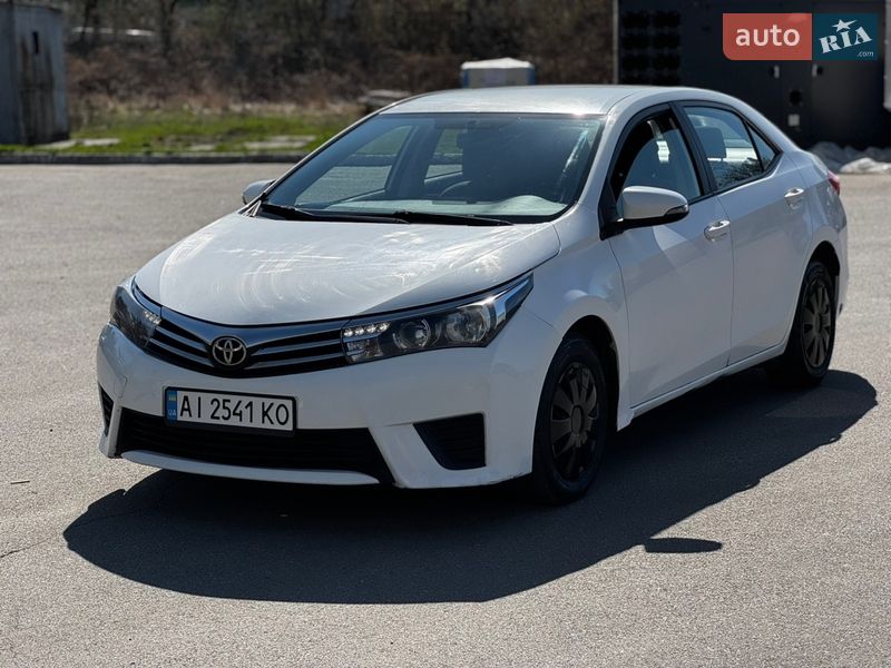 Седан Toyota Corolla 2018 в Києві