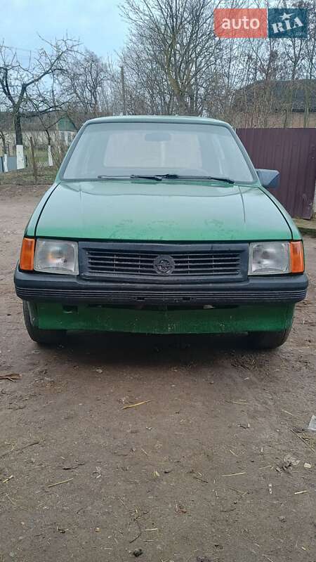Хэтчбек Opel Corsa 1988 в Казатине