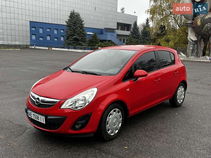 Хэтчбек Opel Corsa 2012 в Днепре Хэтчбек Opel Corsa 2012 в Днепре