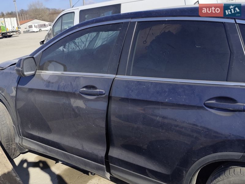 Внедорожник / Кроссовер Honda CR-V 2016 в Каневе