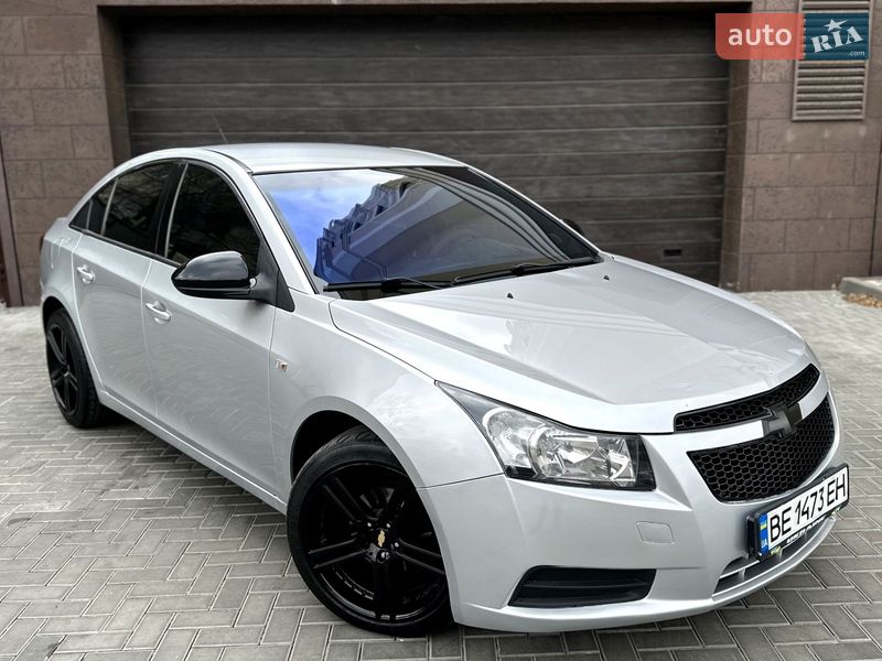 Седан Chevrolet Cruze 2010 в Николаеве
