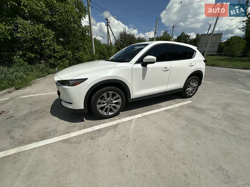 Внедорожник / Кроссовер Mazda CX-5 2019 в Синельниково