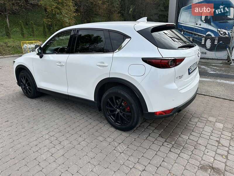 Позашляховик / Кросовер Mazda CX-5 2017 в Львові