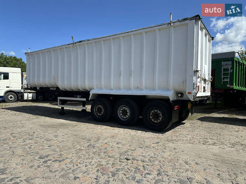 Самосвал полуприцеп Fruehauf D33C 2008 в Киеве