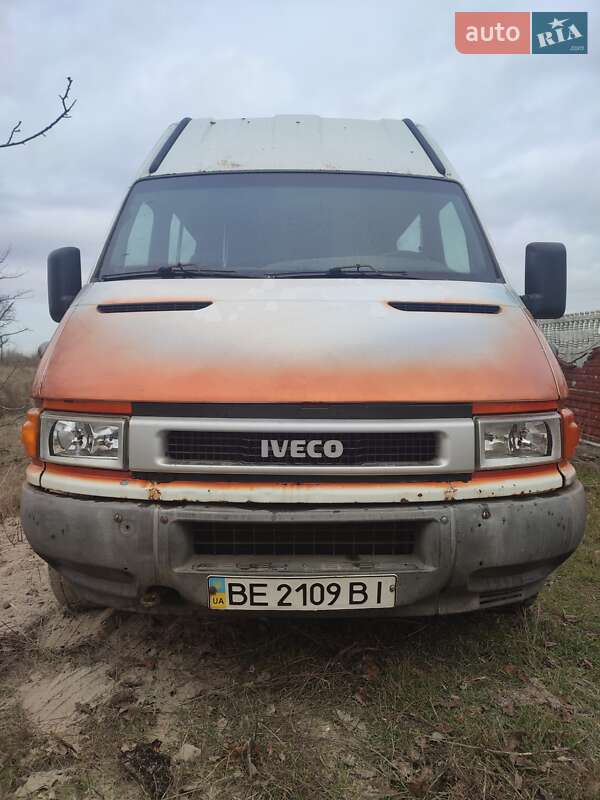 Микроавтобус Iveco Daily 2000 в Тараще