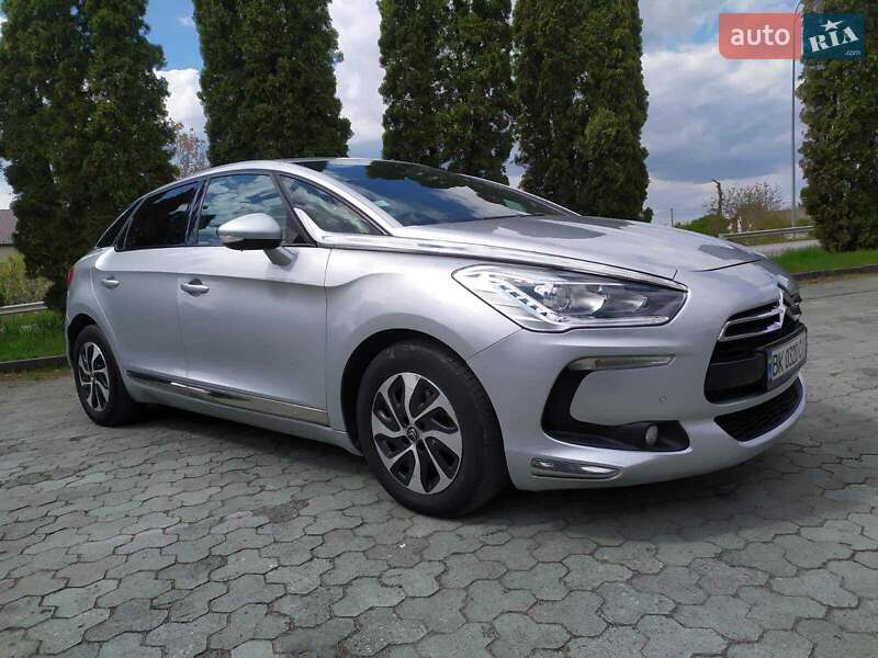 Хэтчбек Citroen DS5 2013 в Дубно