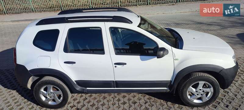 Позашляховик / Кросовер Dacia Duster 2011 в Тернополі
