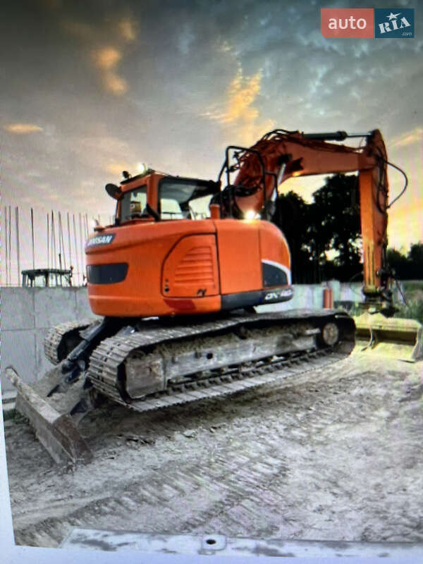 Гусеничний екскаватор Doosan DX 140 2014 в Косові