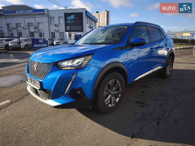 Внедорожник / Кроссовер Peugeot e-2008 2020 в Киеве
