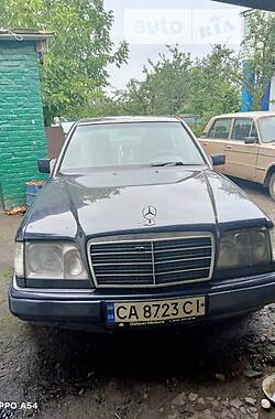 Седан Mercedes-Benz E-Class 1994 в Монастырище Седан Mercedes-Benz E-Class 1994 в Монастырище