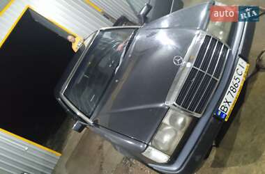Седан Mercedes-Benz E-Class 1992 в Городку Седан Mercedes-Benz E-Class 1992 в Городку