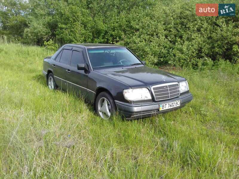 Седан Mercedes-Benz E-Class 1994 в Херсоне